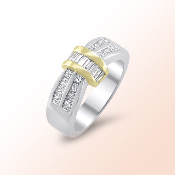 Platinum & 18k.yh. ladies diamond ring