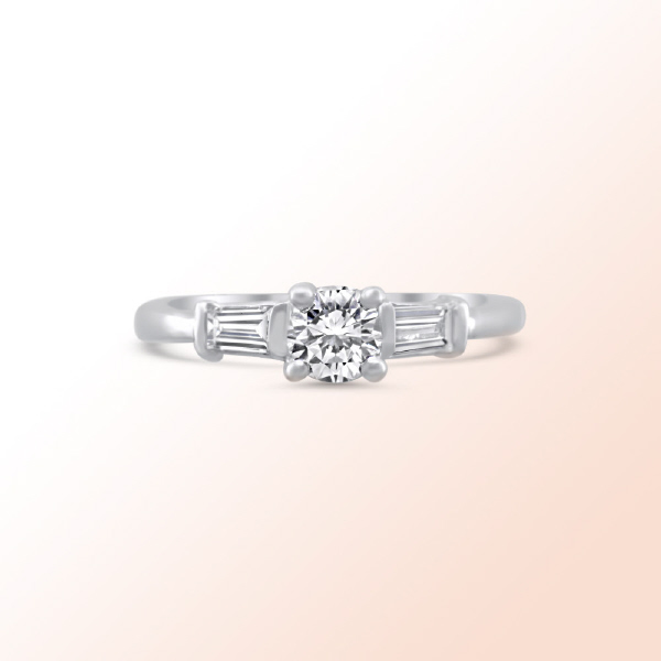 Platinum Engagement Ring 0.85Ct. Color: G Clarity: VS1