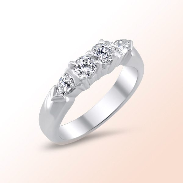 Ladies platinum diamond ring   0.70Ct.