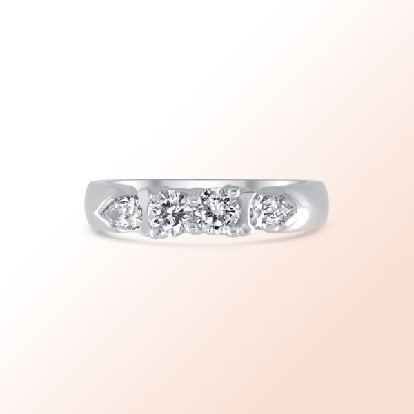 Ladies platinum diamond ring   0.70Ct.