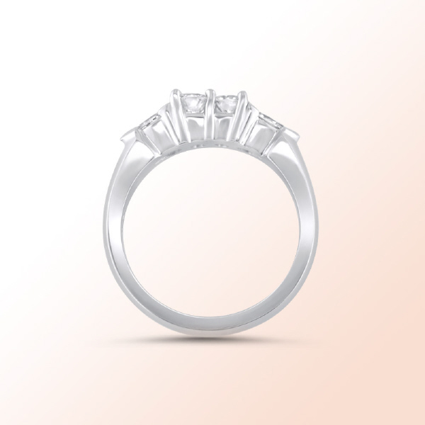 Ladies platinum diamond ring   0.70Ct.