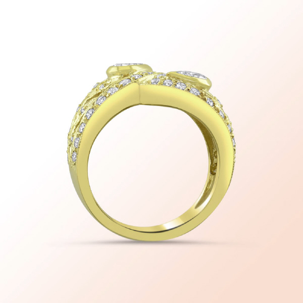 Ladies 18k.y. diamond ring  1.15Ct.