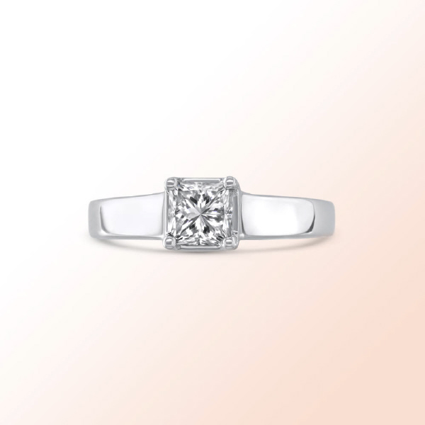 Ladies 14k.w. Solitaire Princess Cut Diamond Ring 0.78Ct.