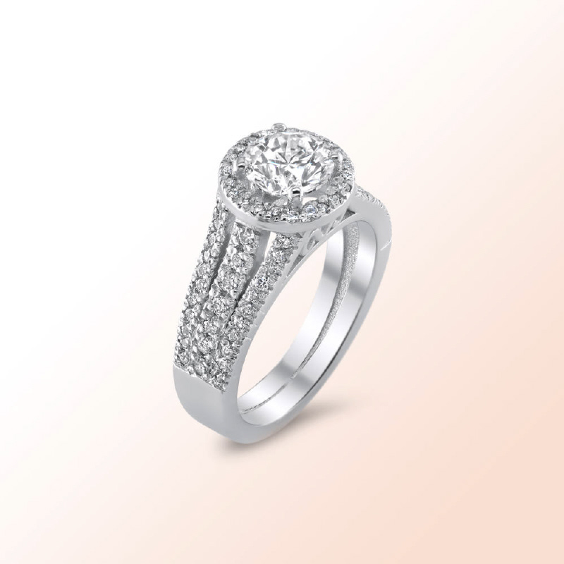 Platinum Diamond Engagement Ring 1.32Ct. Color: E Clarity: Si1