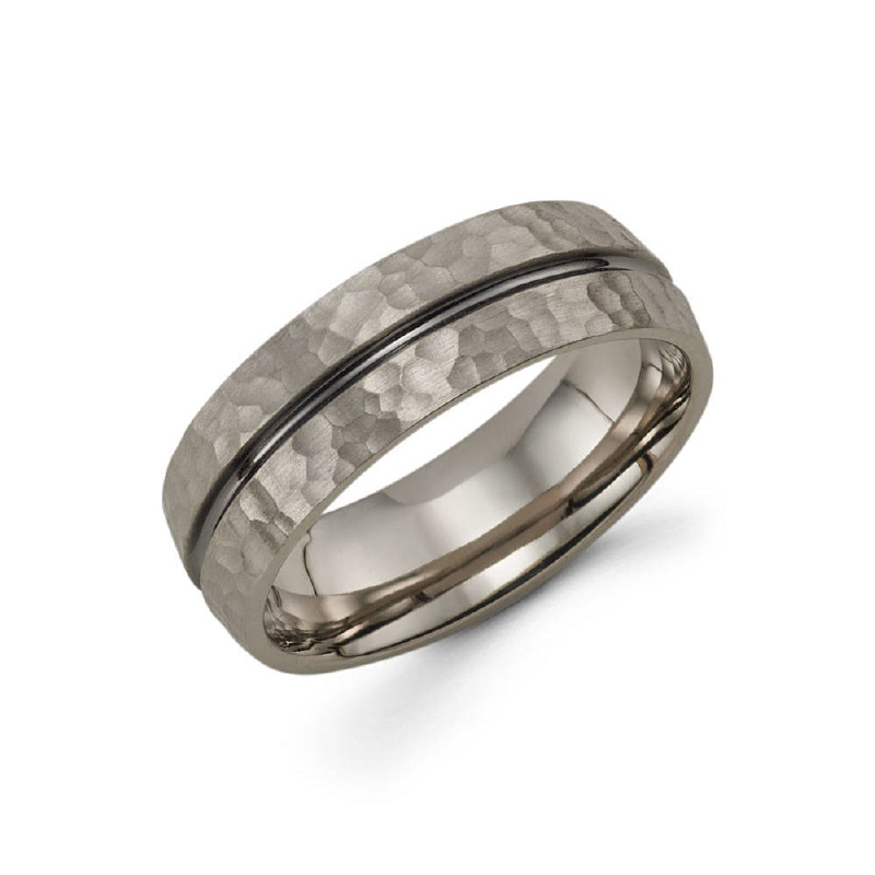 8.5m 14k grey gold men's wedding band consists of a hammer finish along with a black rhodium finish in throughout the middle.